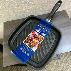 Nordic Ware Grill Pan Skillet Professional Weight 11" Searing NWT